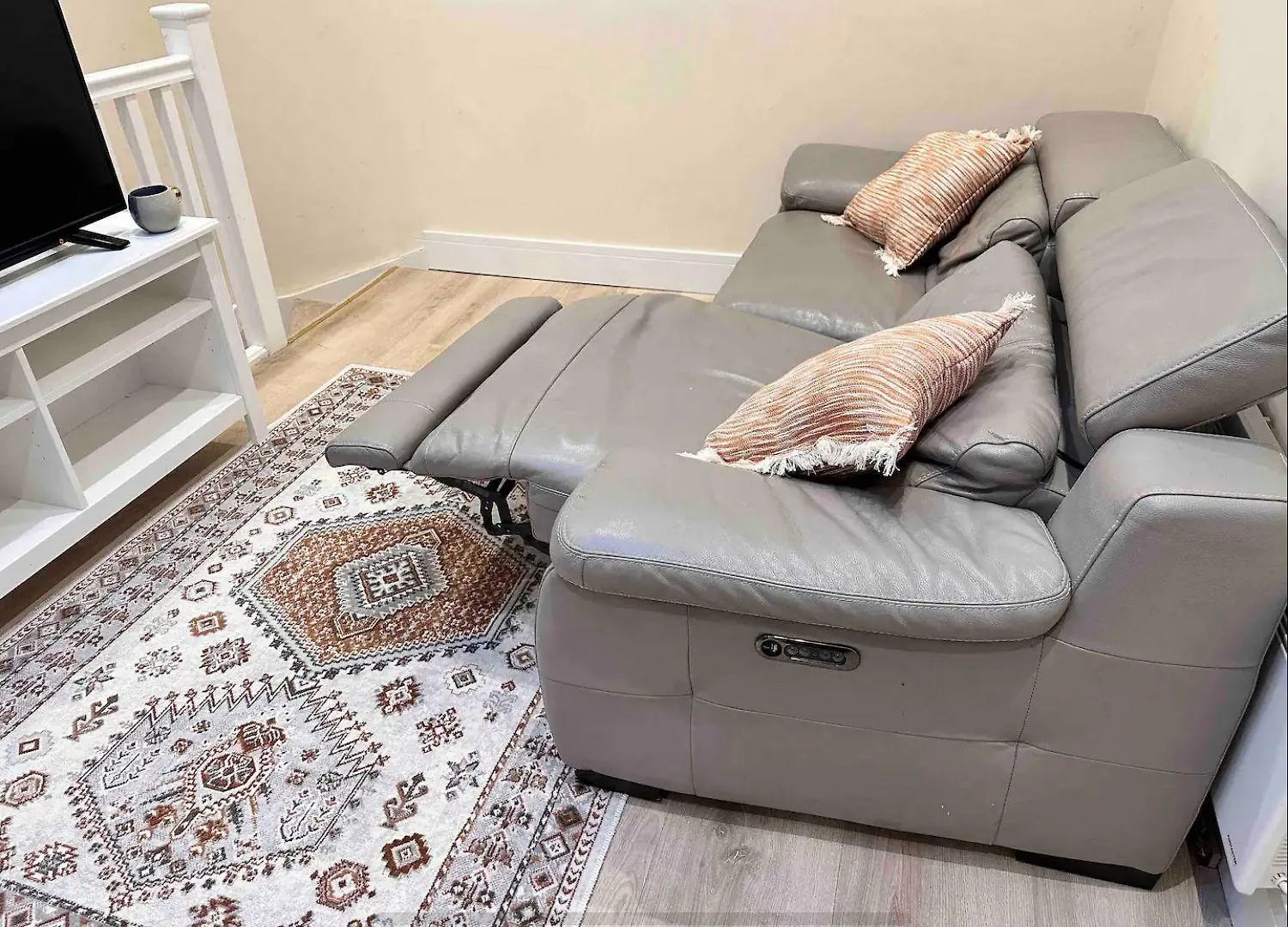 Modern, 10 Minutes To London Bridge, Free Parking Apartment