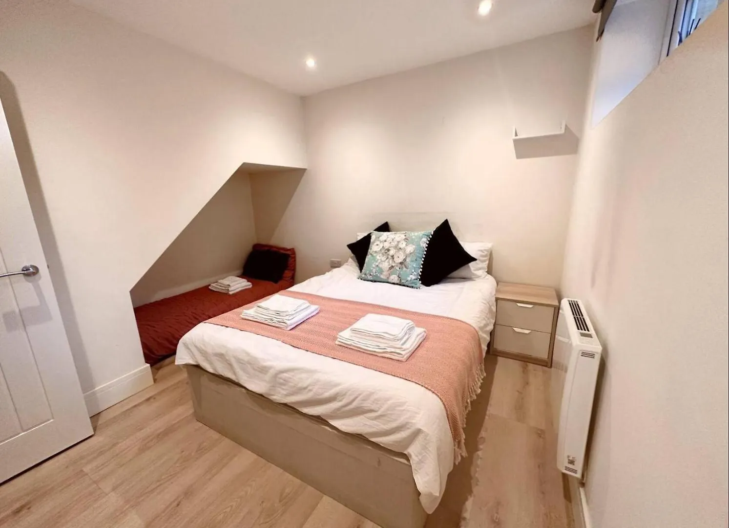 Modern, 10 Minutes To London Bridge, Free Parking Apartment United Kingdom